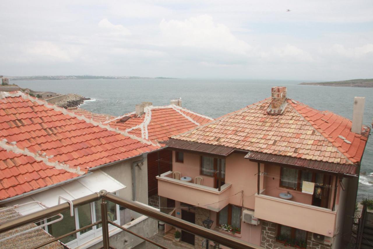 Family Hotel Emilia Sozopol Exterior photo