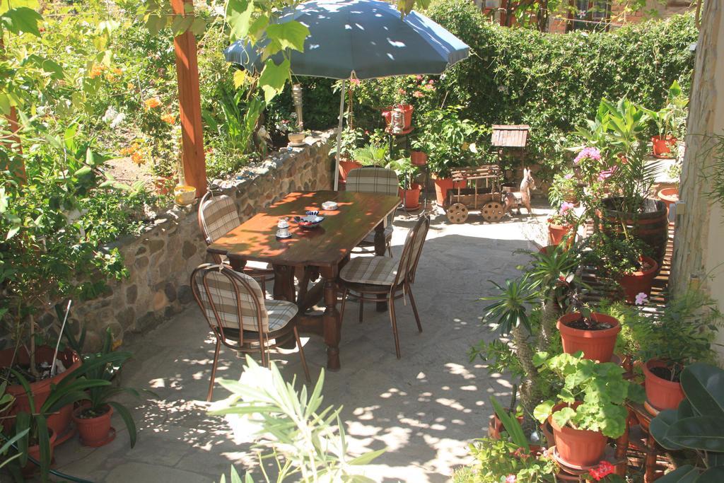 Family Hotel Emilia Sozopol Exterior photo